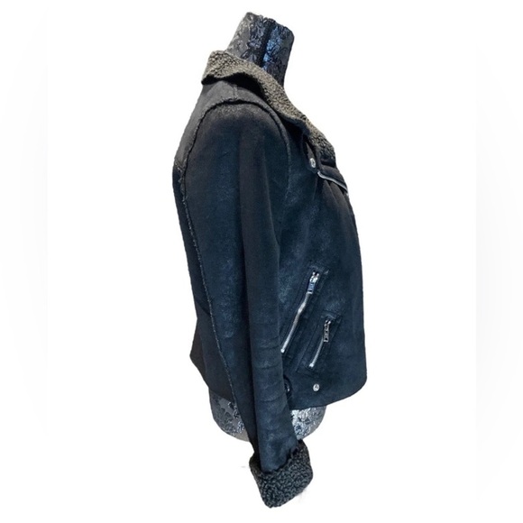 American Eagle - Women’s Faux Suede Faux Fur Moto Jacket - Picture 5 of 13